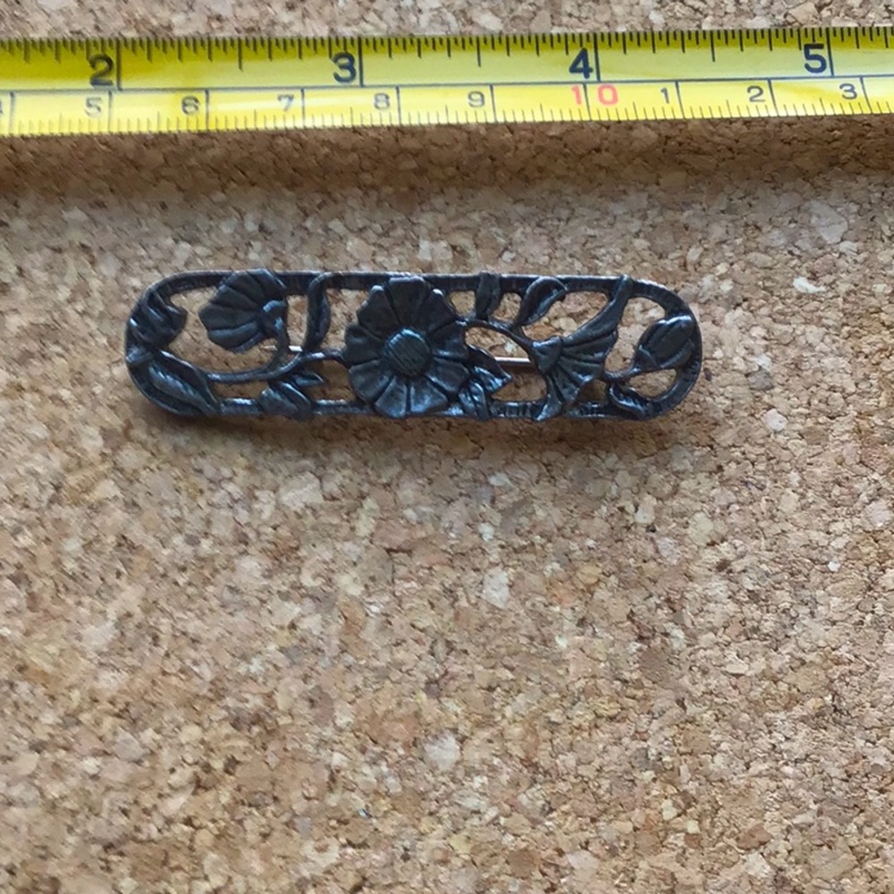 Flower Bar Flower Brooch Pin Gunmetal